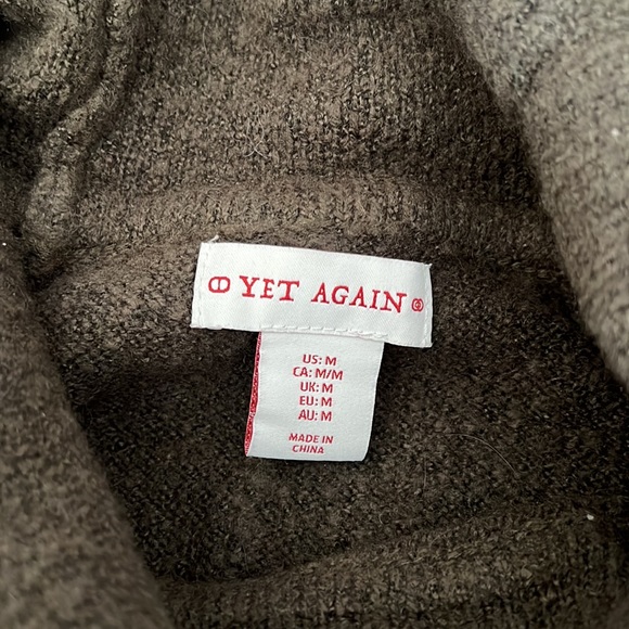 Yet Again turtleneck sweater. Size M. - Picture 3 of 5